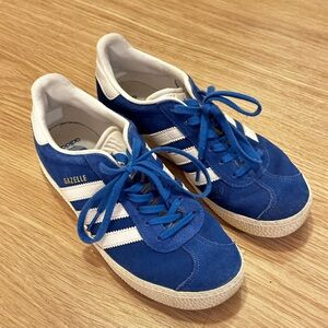 Adidas Gazelle’s Cobalt blue size 6